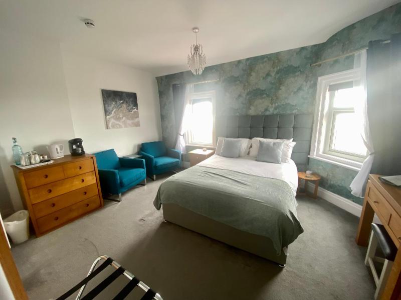 Deluxe Double Room with Sea View image 1