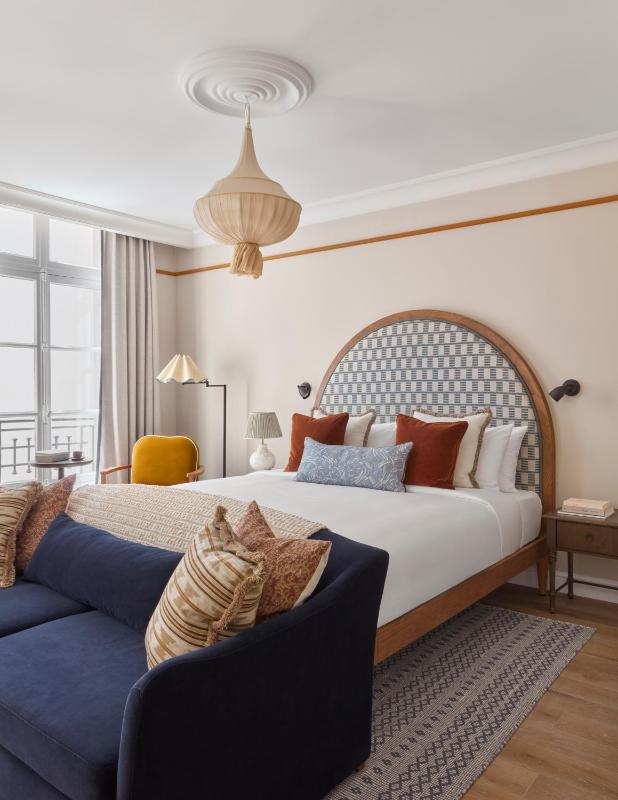 Deluxe Studio image 4