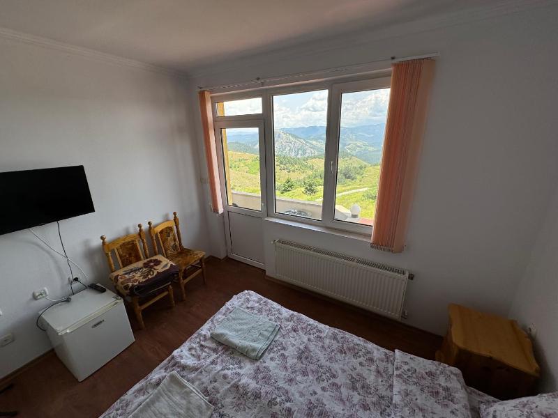 Double or Twin Room with Private Bathroom image 4