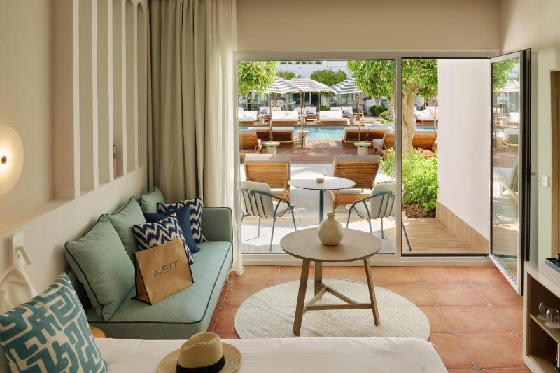 Lifestyle Deluxe Room image 3
