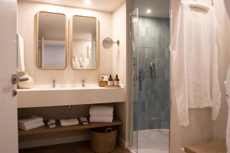 Lifestyle Deluxe Room image 4