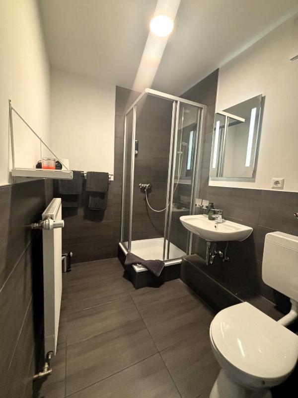 Deluxe Double Room image 2