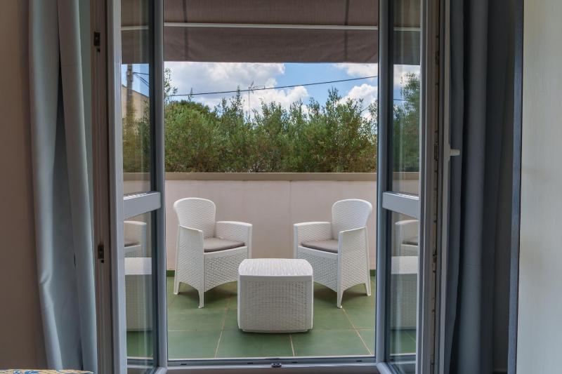 Superior Triple Room with veranda image 2