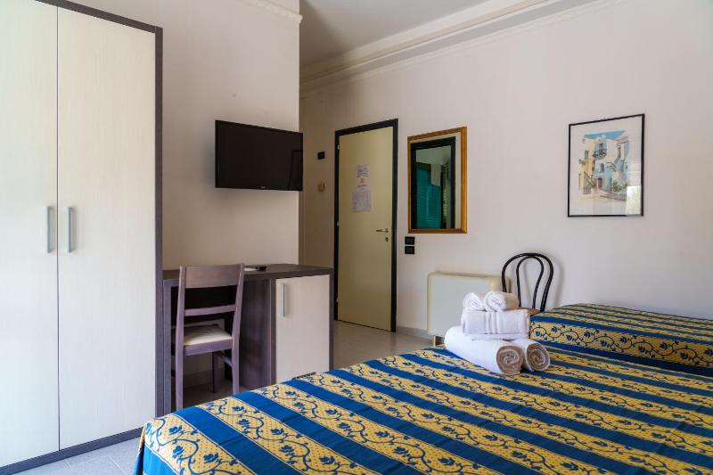 Superior Triple Room with veranda image 3