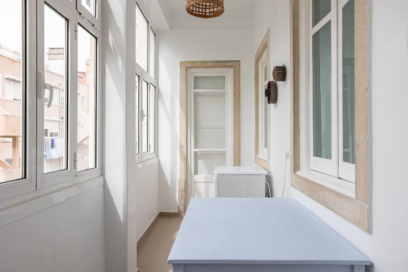 Apartment with Balcony - Fourth Floor image 4