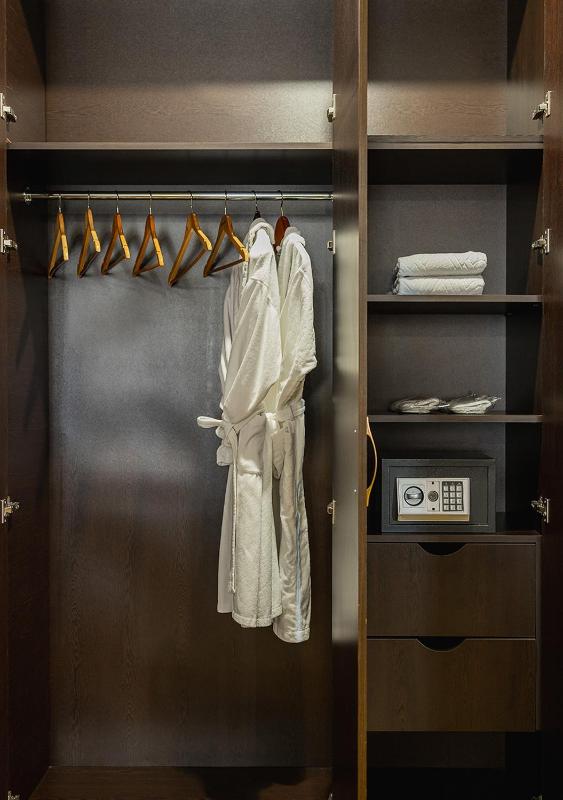 Standard Single Room image 3