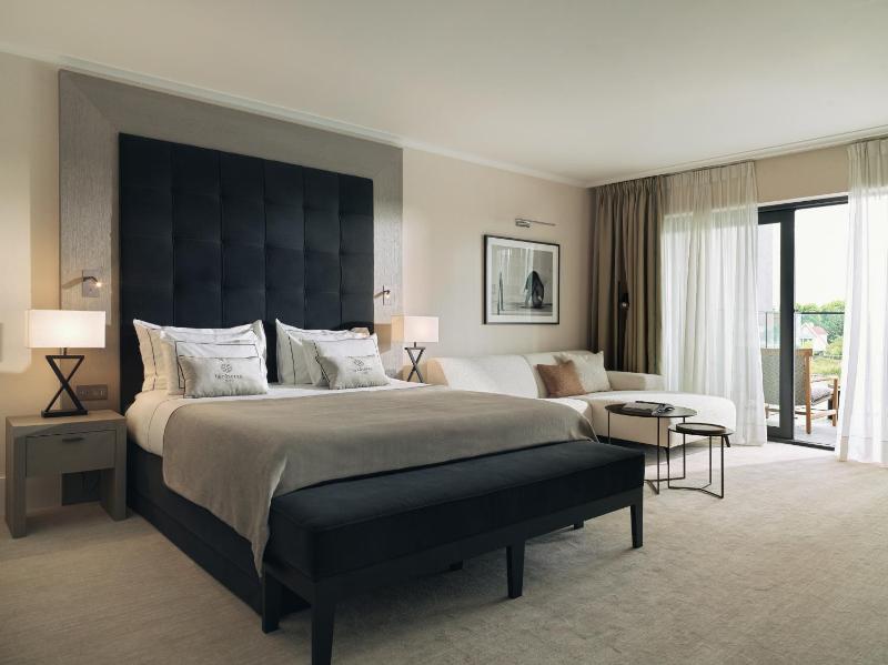 Presidential Suite image 2