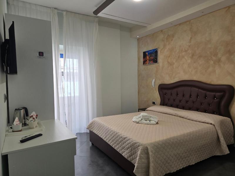 Double Room image 1