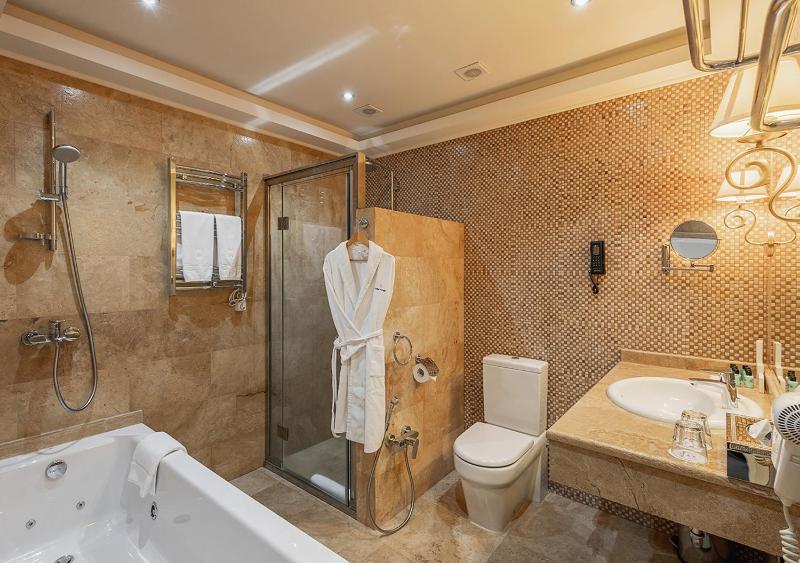 Presidential Suite image 4