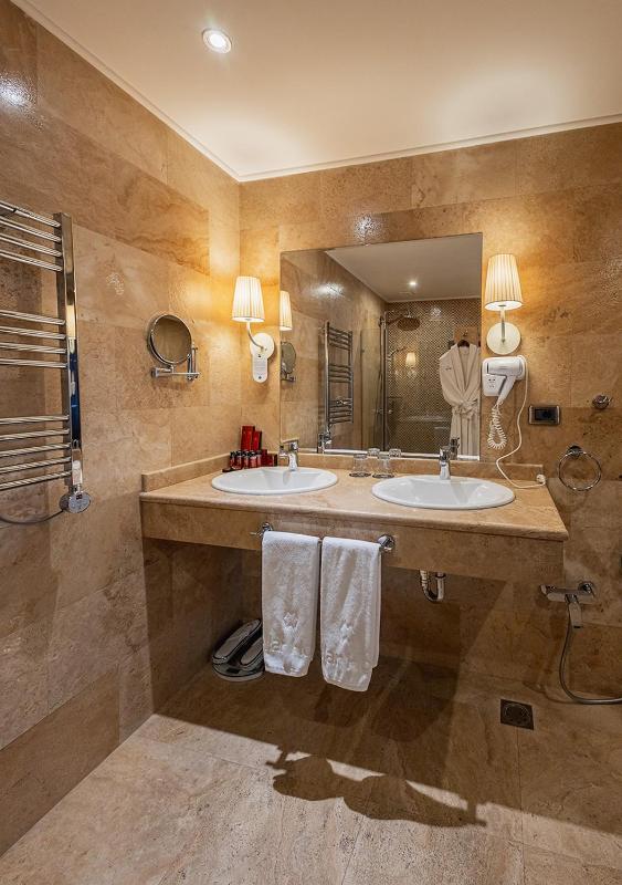 Suite image 4