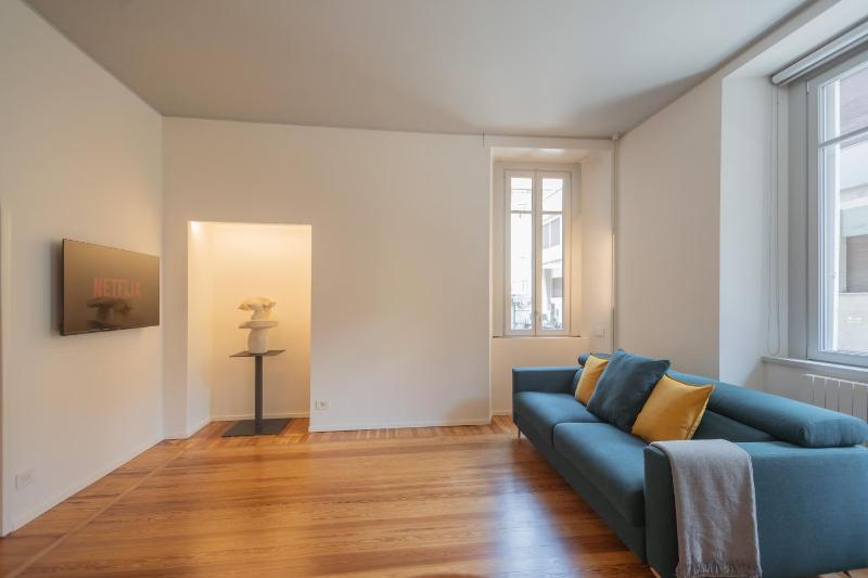 Como Liberty Suites - Garbo by Rent All Como - image 49