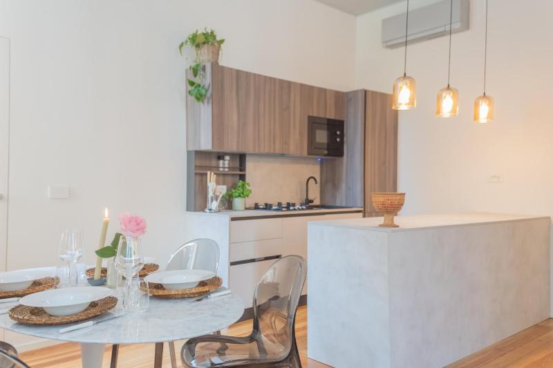 Como Liberty Suites - Garbo by Rent All Como - image 23