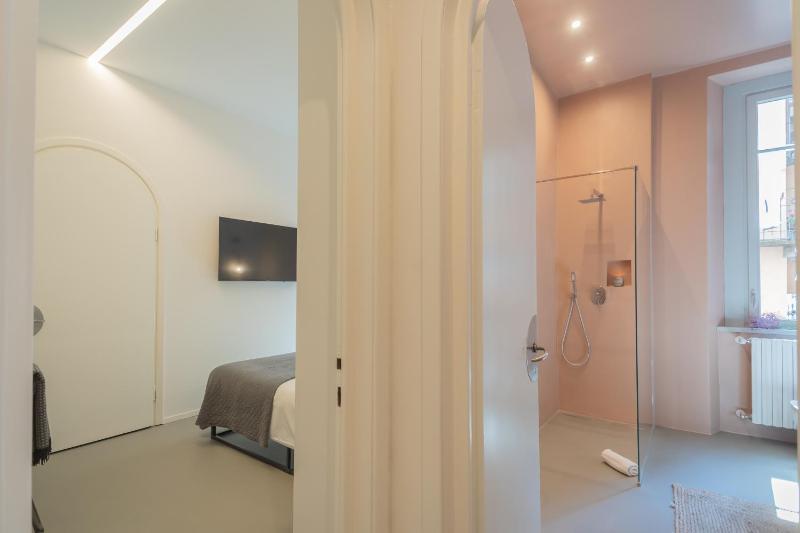 Como Liberty Suites - Garbo by Rent All Como - image 20