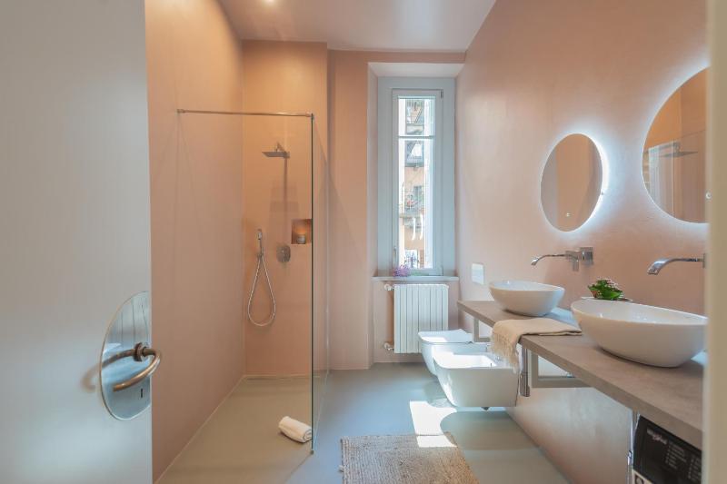 Como Liberty Suites - Garbo by Rent All Como - image 10