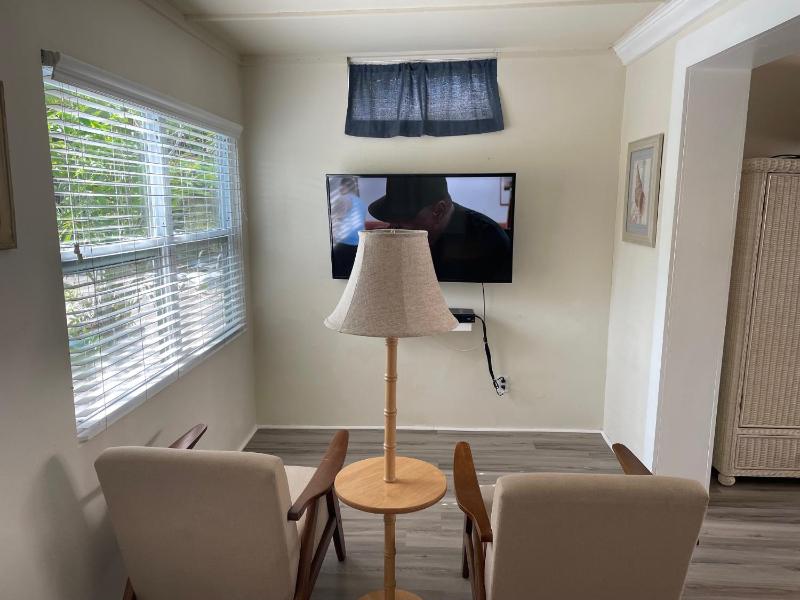 Studio Apartment image 3