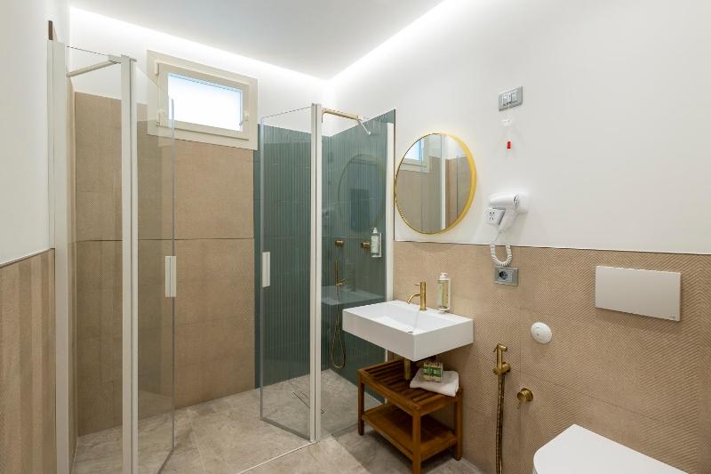 Triple Room image 4