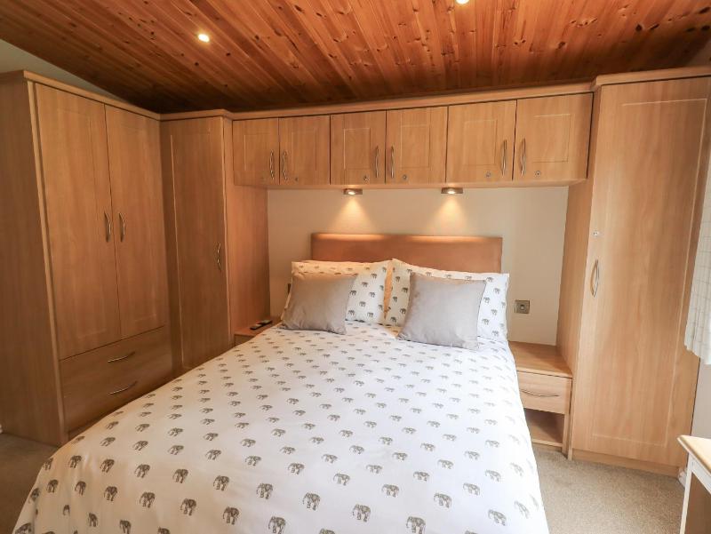 Esthwaite Lodge - image 2