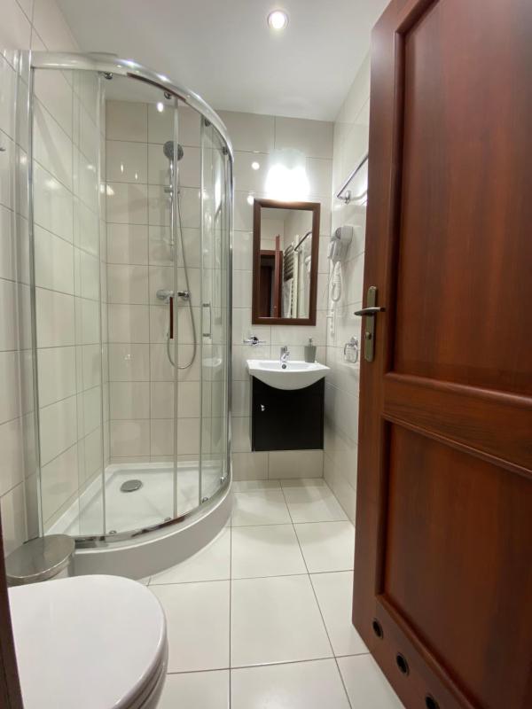 Standard Single Room image 3