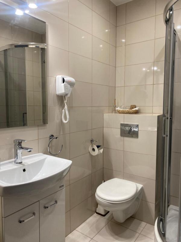 Standard Double or Twin Room image 3