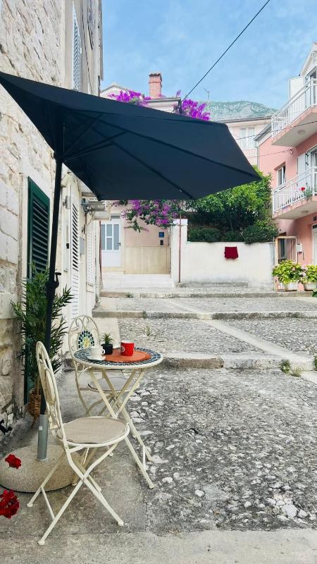 Apartments by the sea Makarska - 21443 - image 3