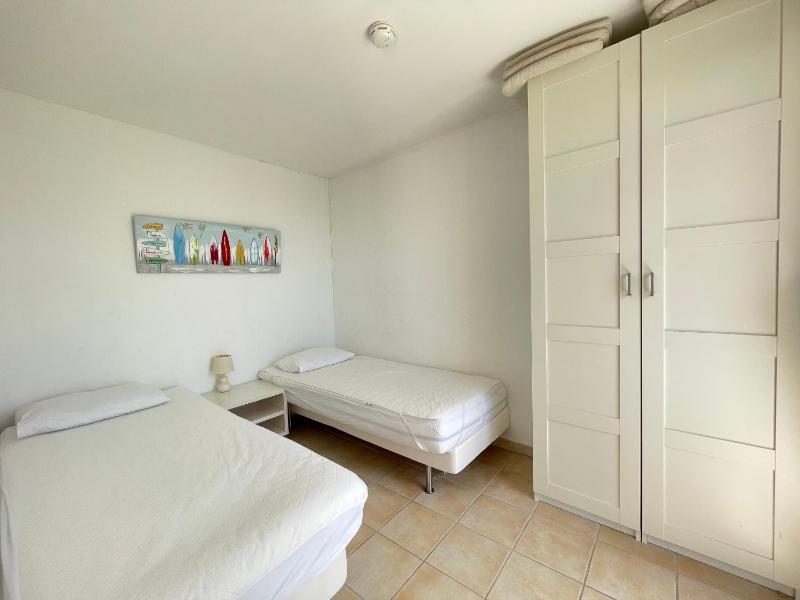 Bel Appartement T4 à Sète avec Terrasse Climatisation et Parking Privé - FR-1-338-571 - image 20
