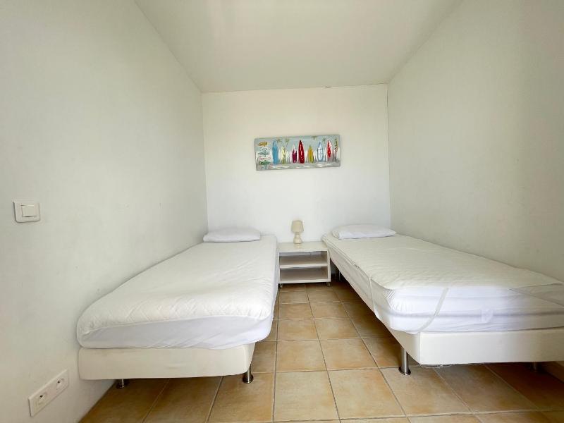 Bel Appartement T4 à Sète avec Terrasse Climatisation et Parking Privé - FR-1-338-571 - image 24