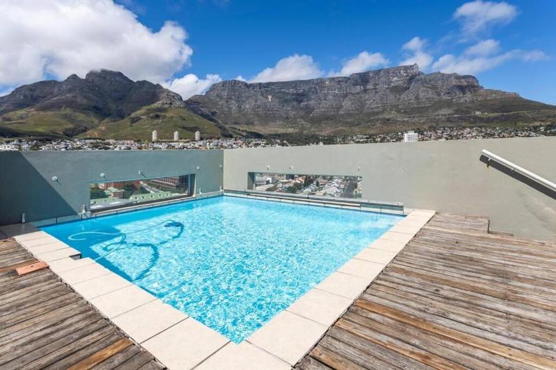Picturesque 2BD Apartment with Table Mountain view Images