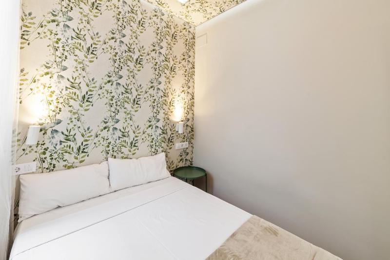 Spacious 3 Bedroom Apartment in Centro Images