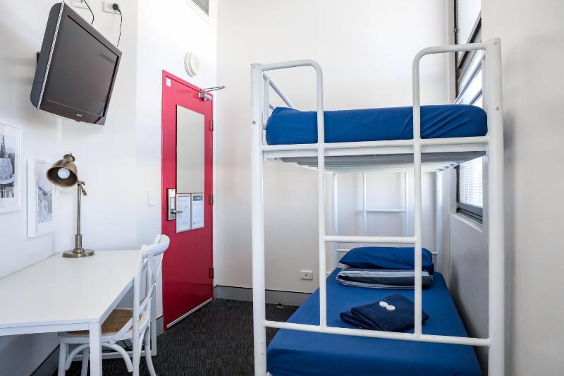 Twin Room with Shared Bathroom image 4