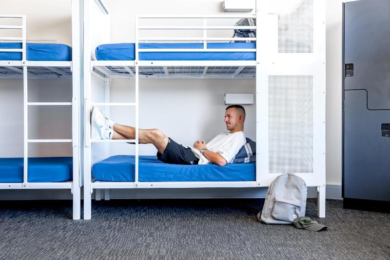 Bed in 8-Bed Mixed Dormitory Room with Shared Bathroom image 3