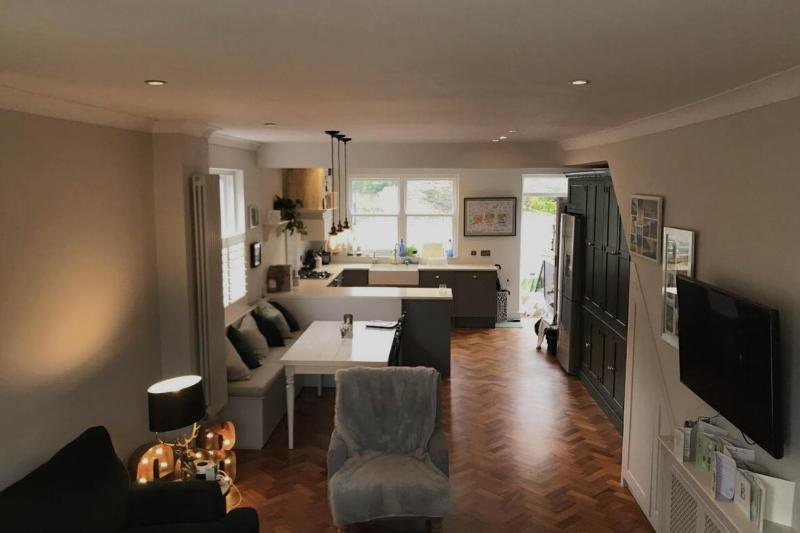 Newly Refurbished 4 Bedroom House in East London Images