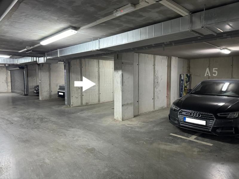 ARIA Luxury Apartment with free Private Garage - image 14