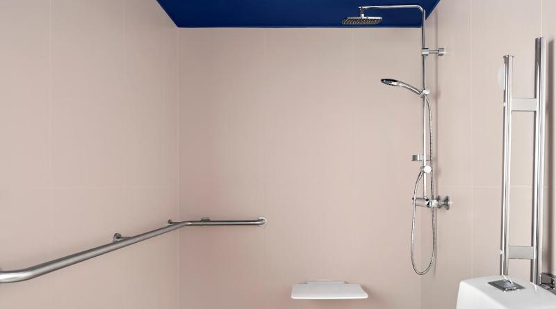 Twin Room - Disability Access image 4