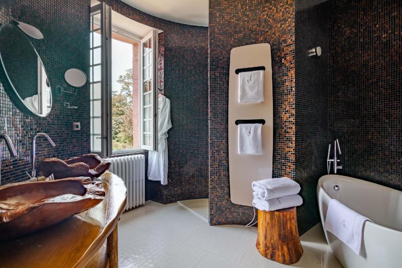 Double or Twin Room Ethnic image 4