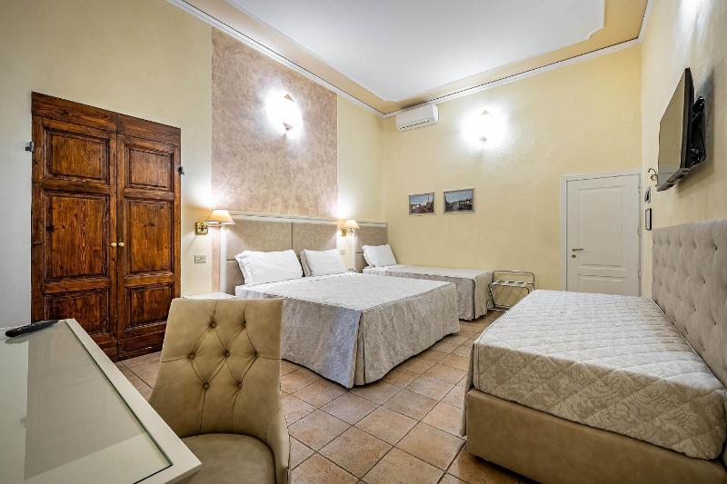 Quadruple Room image 3