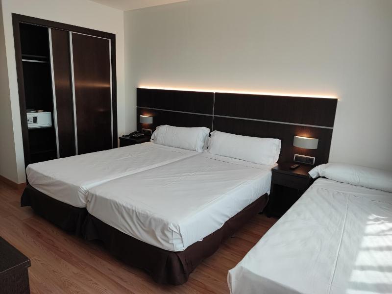 Triple Room image 4