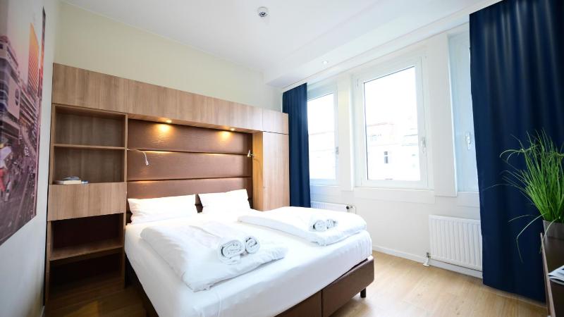 Comfort Double Room image 3