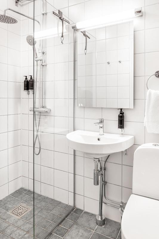 Single Room image 3
