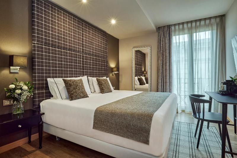 Superior Double or Twin Room image 1