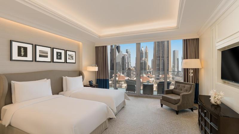 Signature Suite image 4