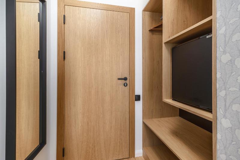 Double Room with Extra Bed image 3