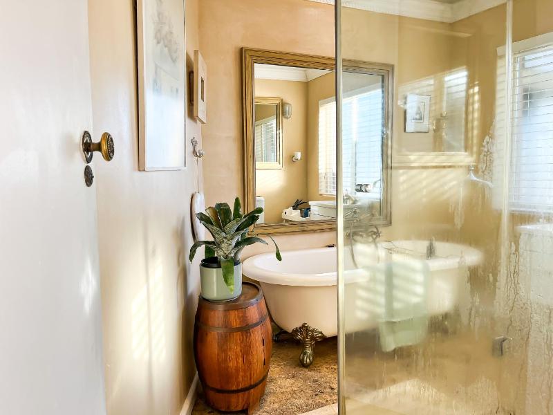 Kennedys Beach Villa - image 7