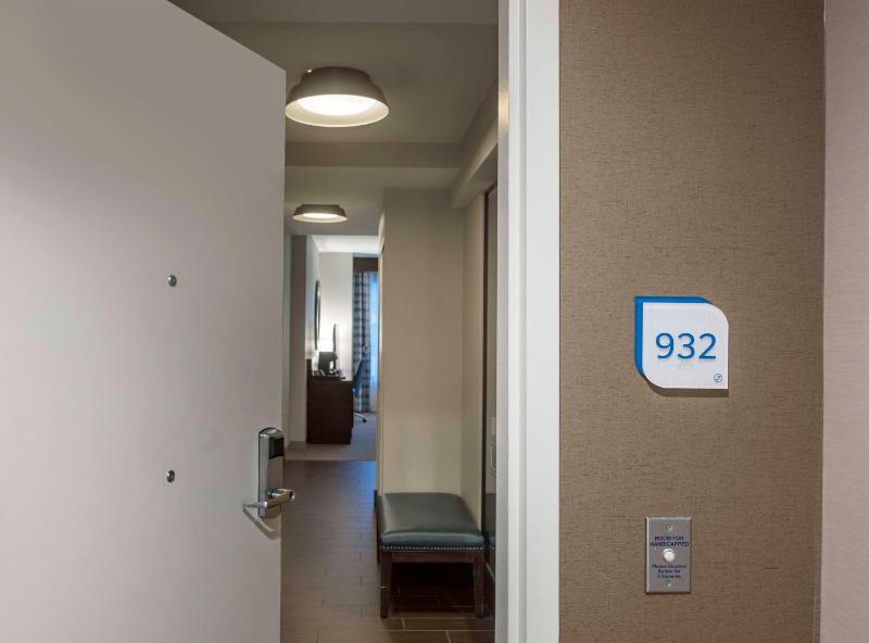 Hilton Garden Inn Washington DC/Georgetown Area - image 16