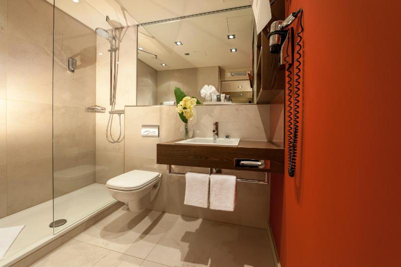 Standard Room image 1