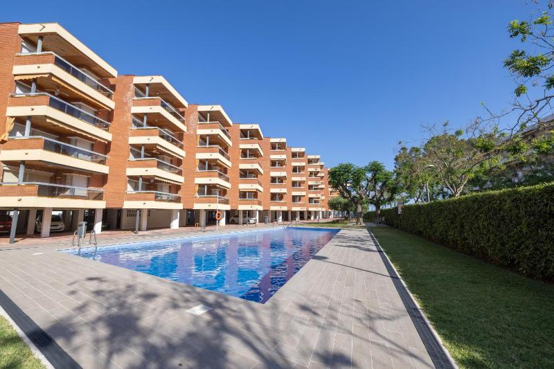 Superior Two-Bedroom Apartment (4-6 Adults) image 2