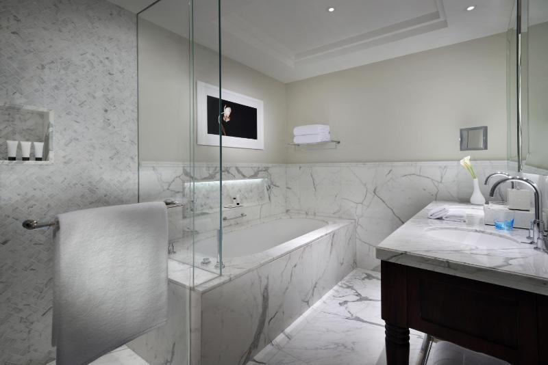 Signature Suite image 1