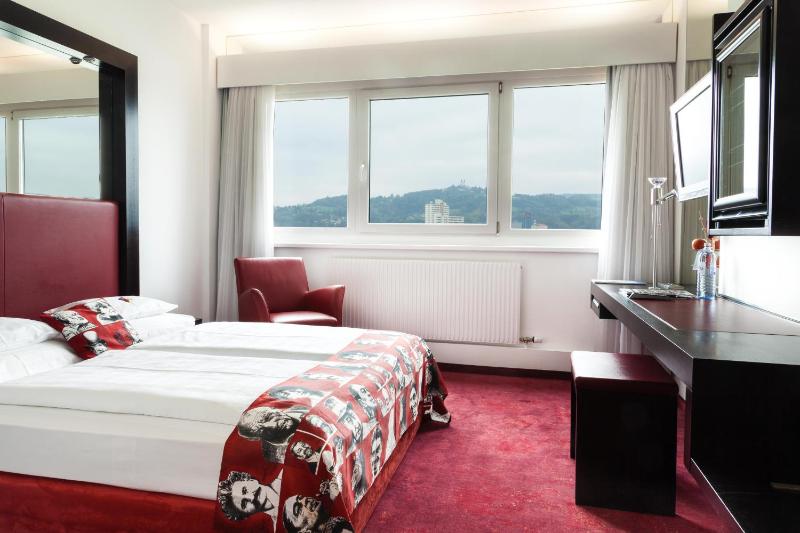 Superior Double Room image 1