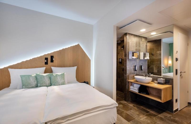 Double or Twin Room image 1