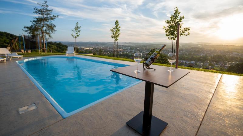 Villa Vikendica - Sunny Hill - jacuzzi sauna - image 3