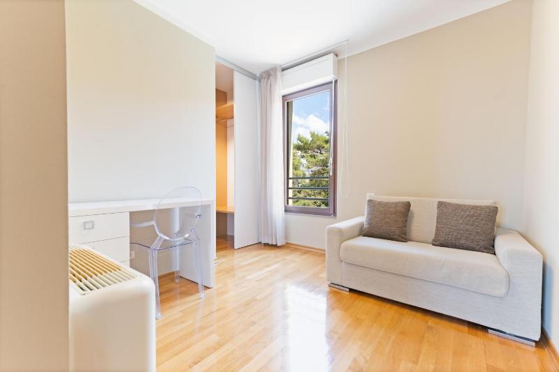 Deluxe Two-Bedroom Apartment with Balcony image 4